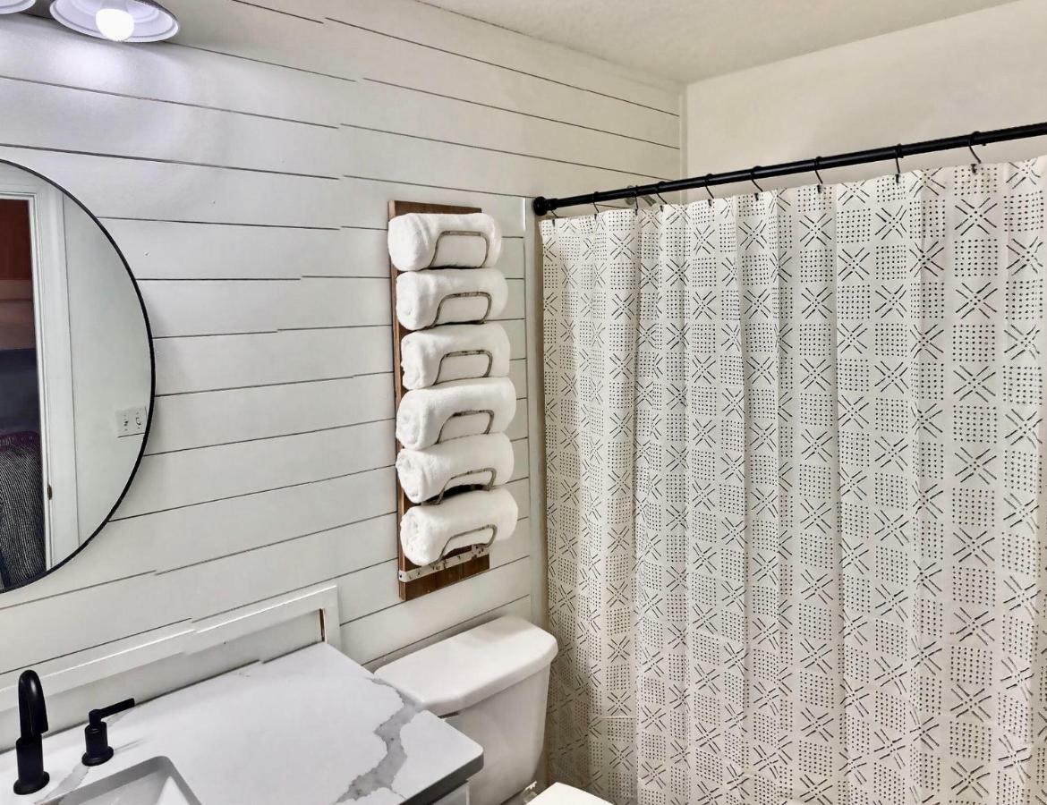 Barefoot Bliss - Beachfront - Sleeps 12 Apartamento *